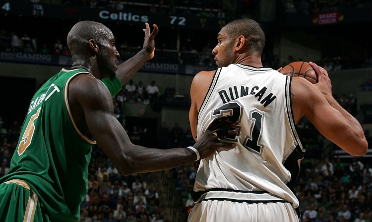 2000年以来NBA最佳阵容一阵中的内线变迁：蓝领球员屡获青睐，一位巨星长期垄断近七载