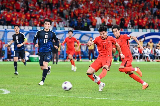 爱游戏中国-2024年度广东足球先生候选名单：林良铭谢文能入围