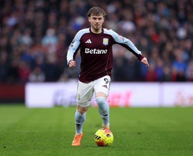 爱游戏官方入口-阿邦拉霍：也许埃利奥特再踢2场又要被弃用 世界杯年没球踢真可惜