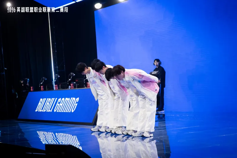 爱游戏官网-LPL分享BLG赛后返图：运筹决胜，连战连捷